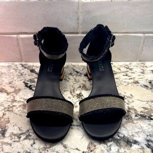 Vaneli Black Ankle-Strap Sandals with Beaded Toe Band - NIB - 7.5M